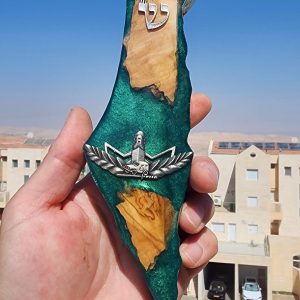 בית מזוזה מאפוקסי בשילוב עץ זית משמר הגבול