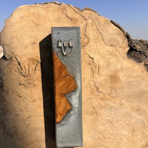 בית מזוזה מלבן מאפוקסי בשילוב עץ זית אפור